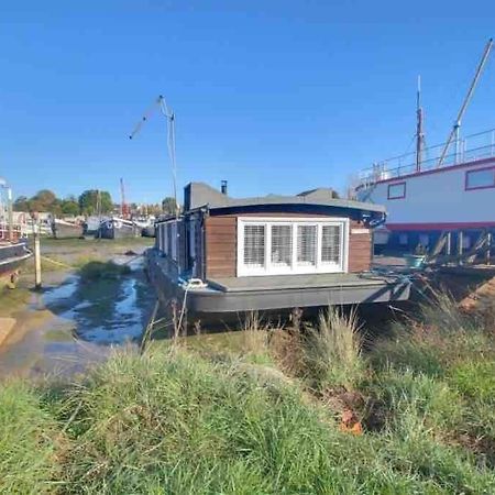 Saint Osyth Toosey Lass - St Osyth Creek מראה חיצוני תמונה